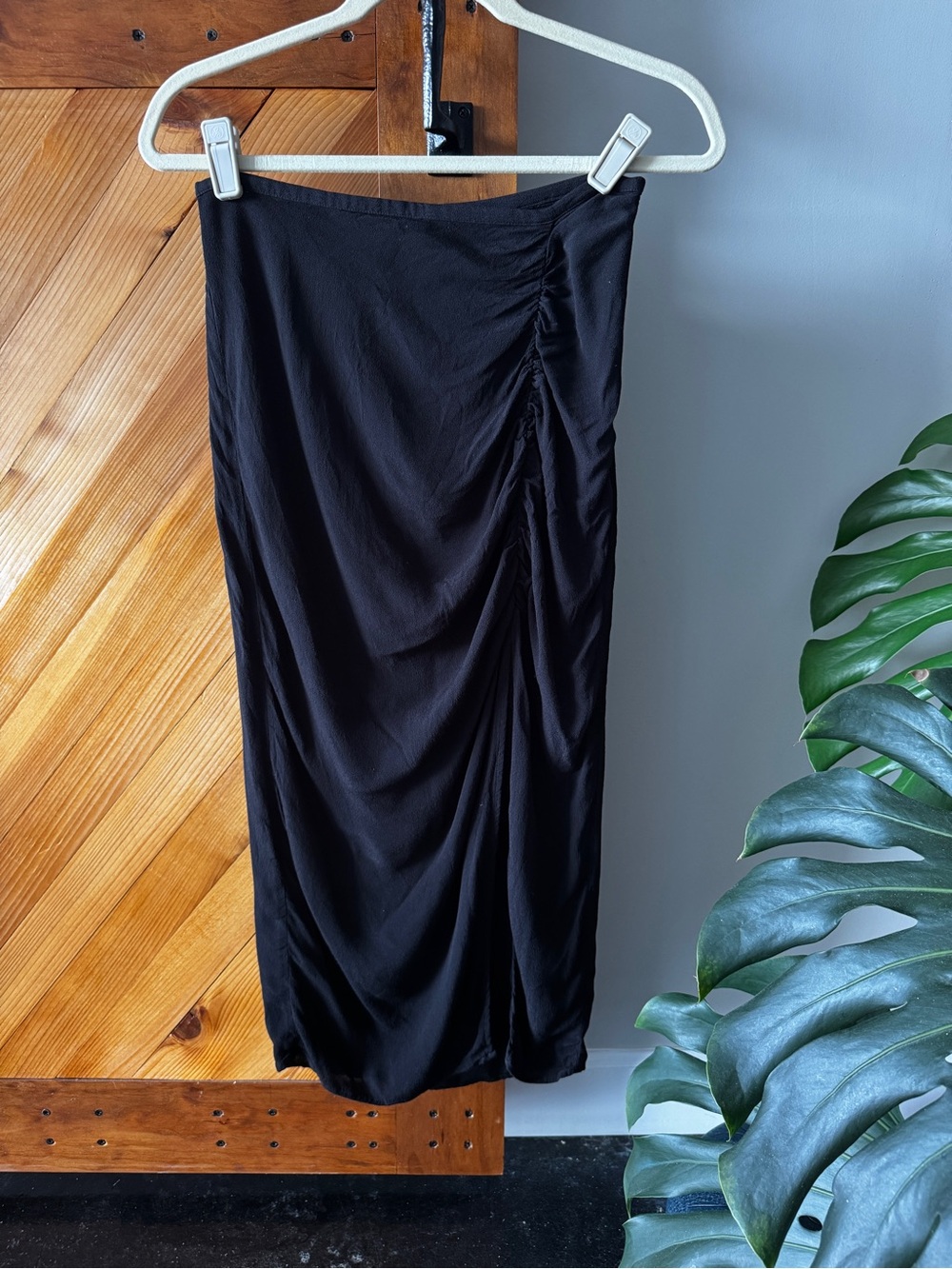 H&M Black Ruched Midi Skirt Side Slit XS